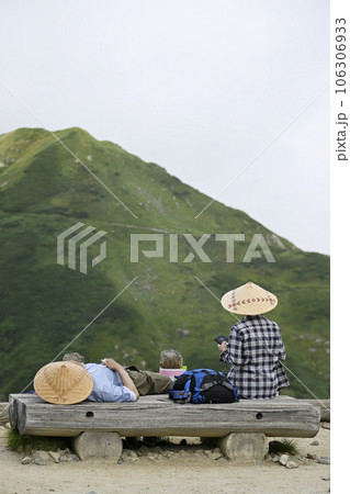 室堂平の風景　立山　立山黒部アルペンルート　レジャー　旅行　観光地　景勝地　絶景　夏　室堂　自然 106306933