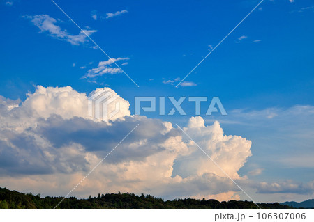 夕方に発生した積乱雲 106307006