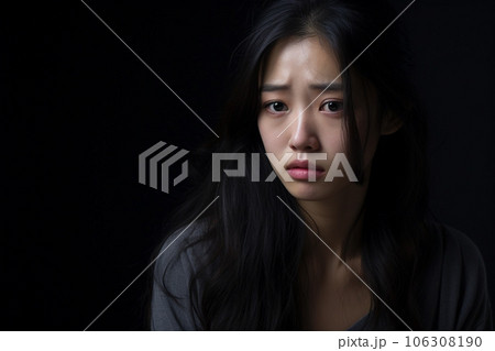 深い悲しみに包まれる女性の表情「AI生成画像」 深い悲しみに包まれる女性の表情「AI生成画像」 106308190