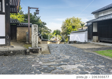 奈良・東大寺二月堂の裏参道 左大仏殿道 奈良・東大寺二月堂の裏参道 左大仏殿道 106308877