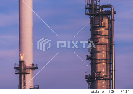 Oil refinery gas petrol plant industry with crude tank, gasoline supply and chemical factory. Petroleum barrel fuel heavy industry oil refinery manufacturing factory plant. Refinery industry concept Oil refinery gas petrol plant industry with crude tank, gasoline supply and chemical factory. Petroleum barrel fuel heavy industry oil refinery manufacturing factory plant. Refinery industry concept 106312534