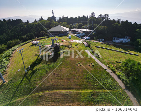 ドローンで撮った雲辺寺山頂公園 106314043