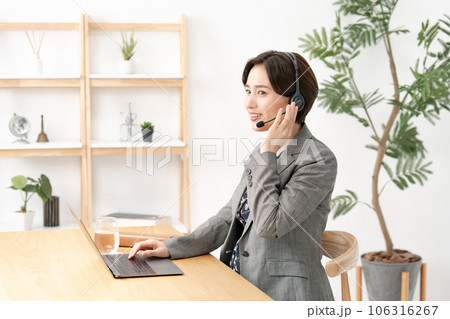 ビジネス テレワーク ヘッドセット 女性 ビジネス テレワーク ヘッドセット 女性 106316267