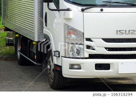 商用車イメージ　いすゞ6代目エルフ ワイドのフロントマスク 106318294