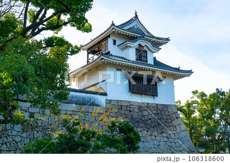 【日本100名城】初冬の岡山城 一般公開中の国指定重要文化財の月見櫓北側2 岡山県岡山市北区 【日本100名城】初冬の岡山城 一般公開中の国指定重要文化財の月見櫓北側2 岡山県岡山市北区 106318600