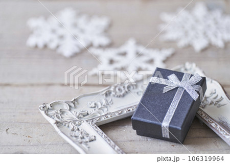 クリスマスイメージ  プレゼントボックス 106319964