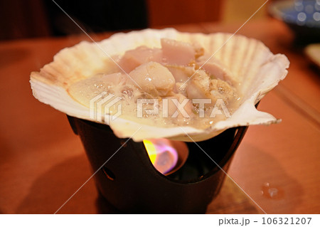 ホタテの貝殻焼き ホタテの貝殻焼き 106321207