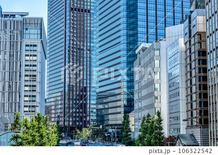 東京都港区の都市風景　田町駅 106322542