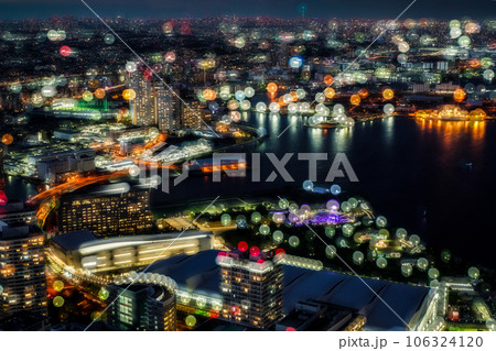 【神奈川県】横浜ベイエリアの夜景（多重露光） 106324120
