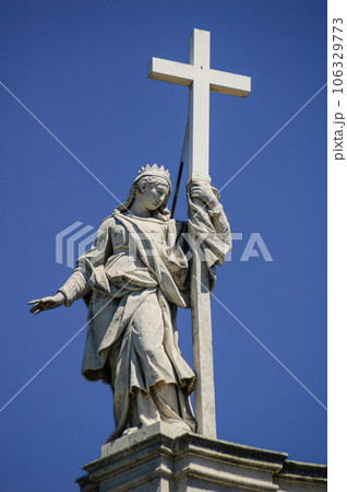 Statue of Saint Helena, discoverer of the True Cross, Rome 106329773