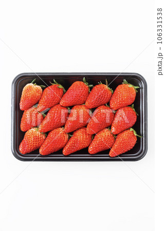 イチゴ 白バック イチゴ 白バック 106331538
