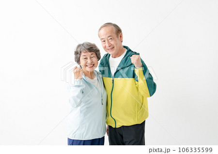 スポーツウェアのシニア夫婦 運動 元気 スポーツウェアのシニア夫婦 運動 元気 106335599