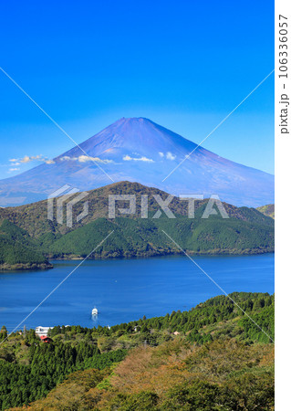 秋の大観山から望む芦ノ湖と富士山の眺望 秋の大観山から望む芦ノ湖と富士山の眺望 106336057
