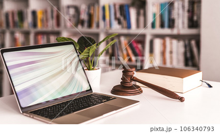 法律関連イメージ（コンセプチュアルイメージ） 106340793