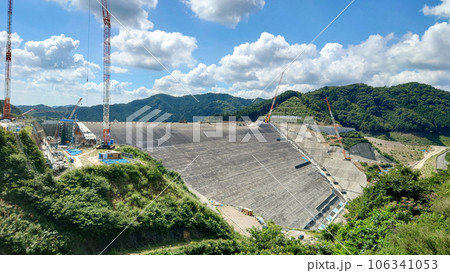 建設中の南摩ダム 106341053