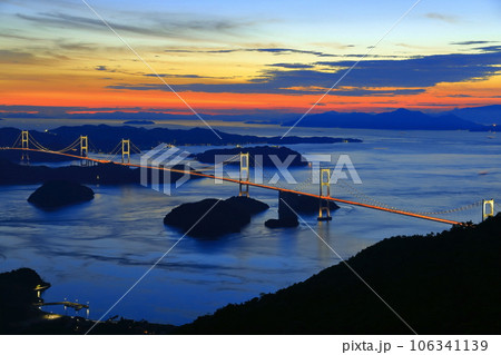【愛媛県】来島海峡大橋のライトアップ(しまなみ海道) 【愛媛県】来島海峡大橋のライトアップ(しまなみ海道) 106341139