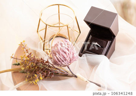 花と婚約指輪 engagement ring 花と婚約指輪 engagement ring 106341248