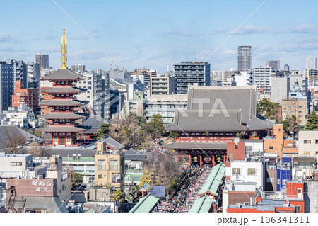東京都台東区浅草 人気の観光スポット 浅草寺と仲見世通り周辺の街並み 東京都台東区浅草 人気の観光スポット 浅草寺と仲見世通り周辺の街並み 106341311