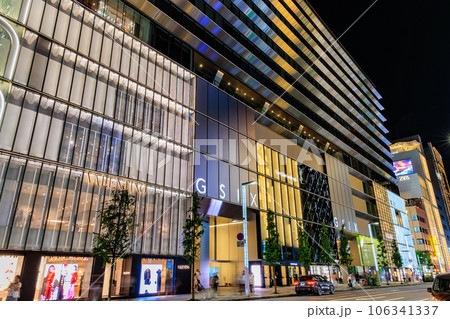 東京　中央区銀座　六丁目の夜景 106341337