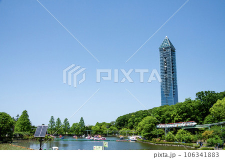 東山スカイタワーと上池(名古屋市 東山動植物園) 東山スカイタワーと上池(名古屋市 東山動植物園) 106341883