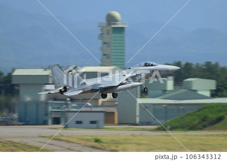 航空自衛隊第306飛行隊F-15Jイーグル離陸 106343312
