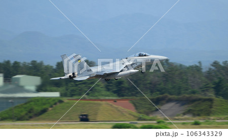 航空自衛隊第306飛行隊F-15Jイーグル離陸 106343329