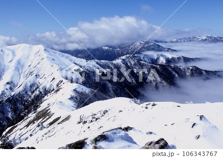 冬の剣山系 冬の剣山系 106343767