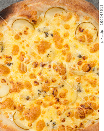 pizza with pear and cheese close-up 106347615