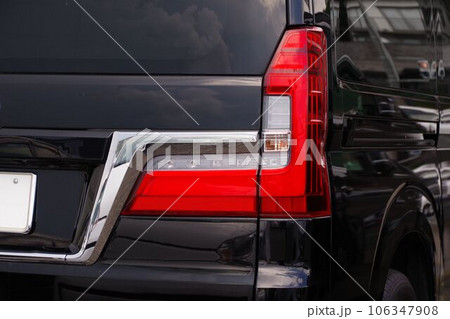 自動車イメージ　トヨタ グランエースのテールランプ 106347908