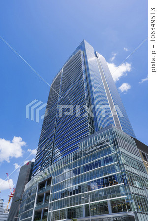 【都市景観】東京ミッドタウン八重洲と東京駅八重洲の景観 106349513