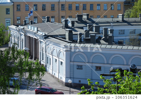 高台から眺めた、フィンランドの大統領官邸 106351624