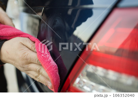 Handcraft manual polishing paste cleaning car with microfiber cloth detailing valet vehicle paint lacquer varnish clear coat Handcraft manual polishing paste cleaning car with microfiber cloth detailing valet vehicle paint lacquer varnish clear coat 106352040
