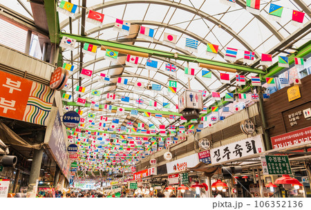 ソウル 広蔵市場 ※一部ソフトフォーカス ソウル 広蔵市場 ※一部ソフトフォーカス 106352136