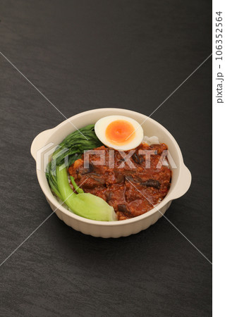 麻辣魯肉飯 麻辣魯肉飯 106352564