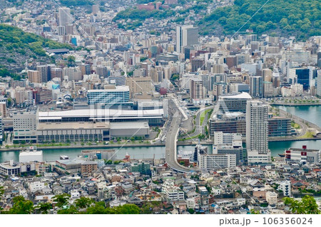 稲佐山展望台からの眺望・西側（長崎県・長崎市） 106356024