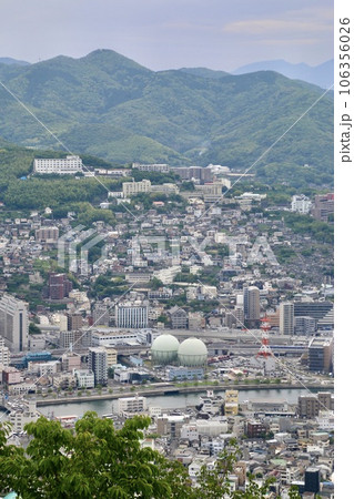 稲佐山展望台からの眺望・西側（長崎県・長崎市） 106356026