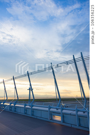 中部国際空港セントレアの夕景 中部国際空港セントレアの夕景 106356225