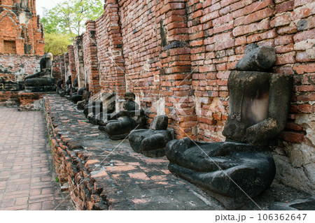 View of the buddhas ruins of Ayutthaya , at Wat Ratchaburana and Wat Phra Si Sanphet temple. 106362647