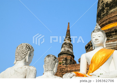 Beautiful view of the pagodas and buddhas of Ayutthaya ruins, at Wat Ratchaburana and Wat Phra Si Sanphet temple. 106362706