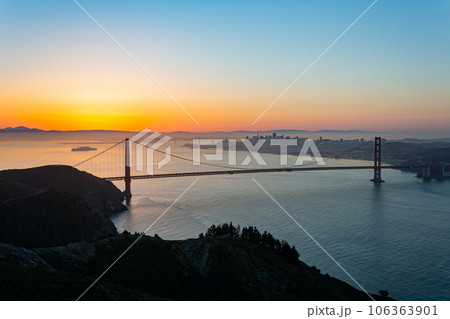 Sunrise landscape of the Golden Gate Bridge 106363901