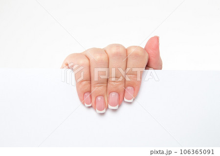 Hand 106365091