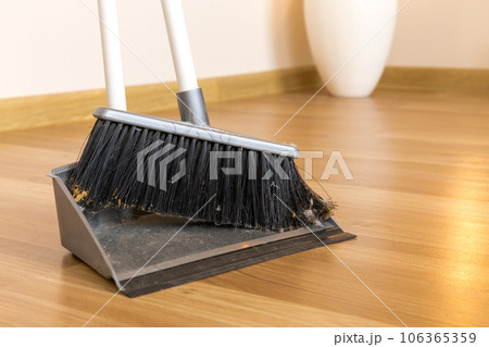 Broom Broom 106365359