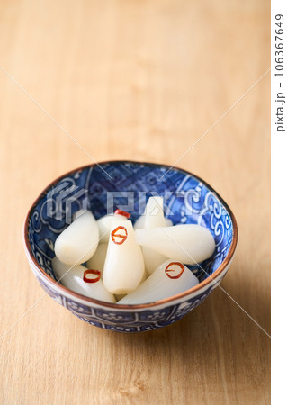 らっきょう漬け 106367649