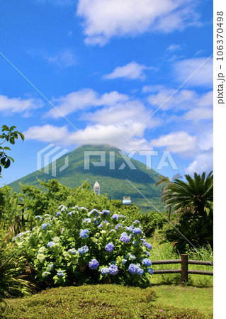 西大山駅から望む開聞岳（鹿児島県・指宿市） 106370498