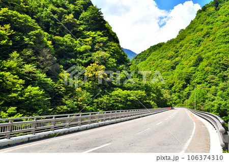 梓湖大橋／沢渡方面を望む(長野県松本市)【2023.8】 106374310