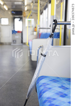 電車に忘れたビニール傘 電車に忘れたビニール傘 106374673
