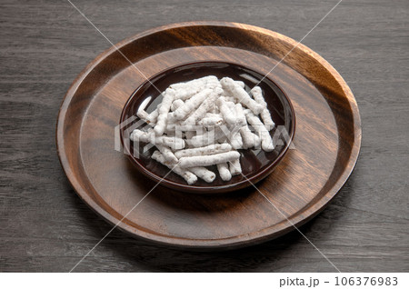 北陸富山名物の駄菓子、小竹 北陸富山名物の駄菓子、小竹 106376983