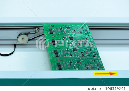 printed circuit board production on the conveyor of automatic production line 106379201