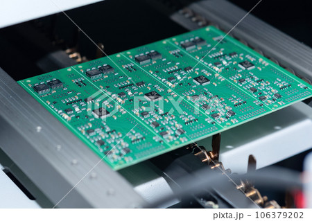 PCB production on the conveyor of automatic production line 106379202