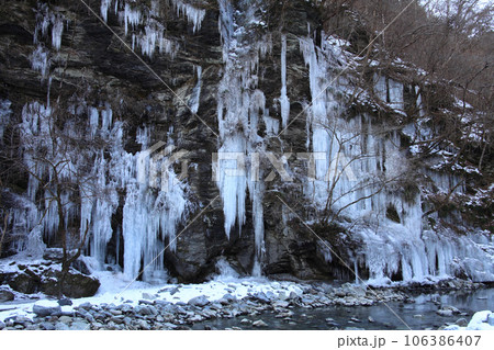 三十槌の氷柱 106386407